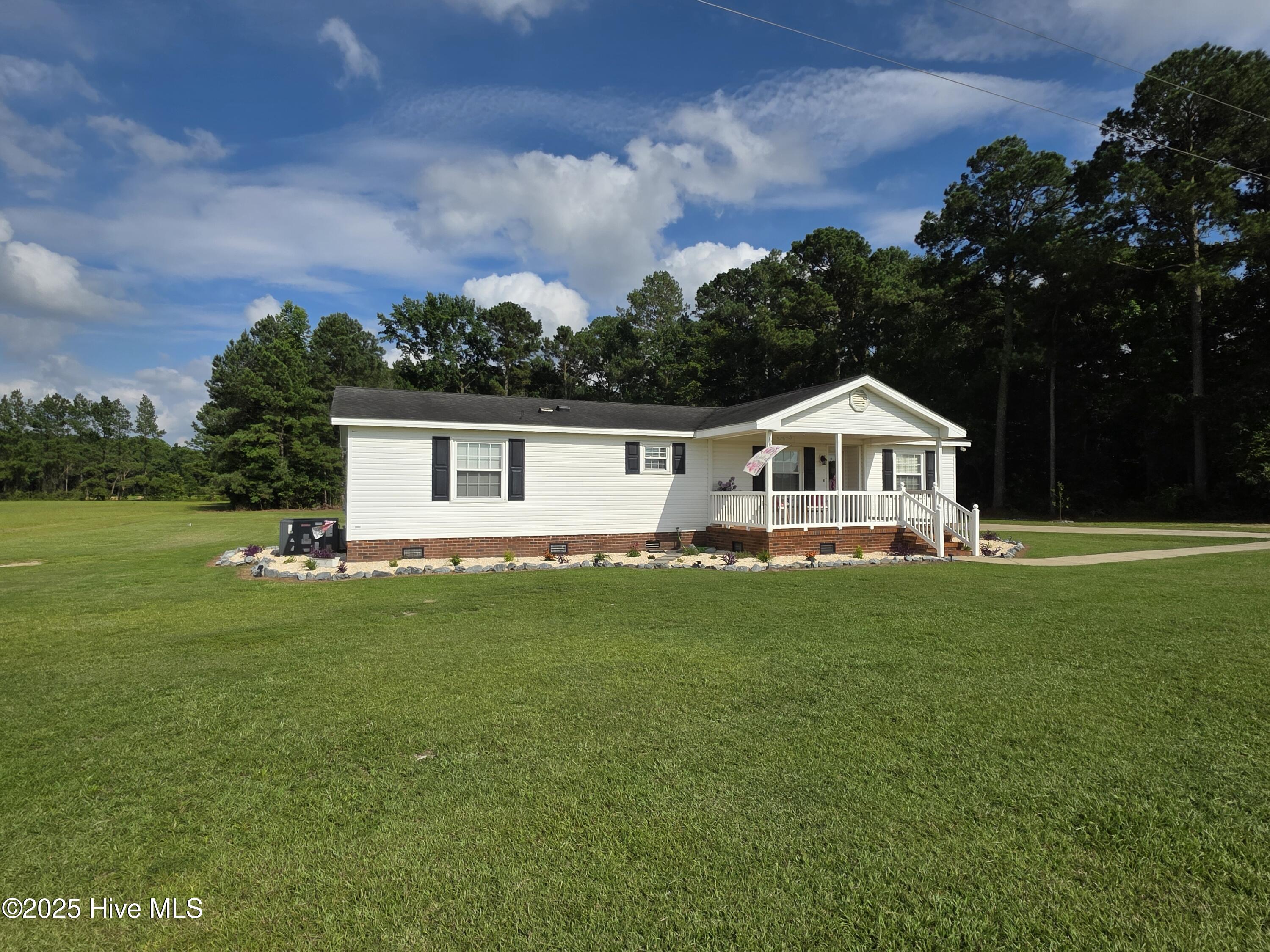 2201 Odom Road Clinton, NC 28328 - Photo 5 of 42 20250710_170858