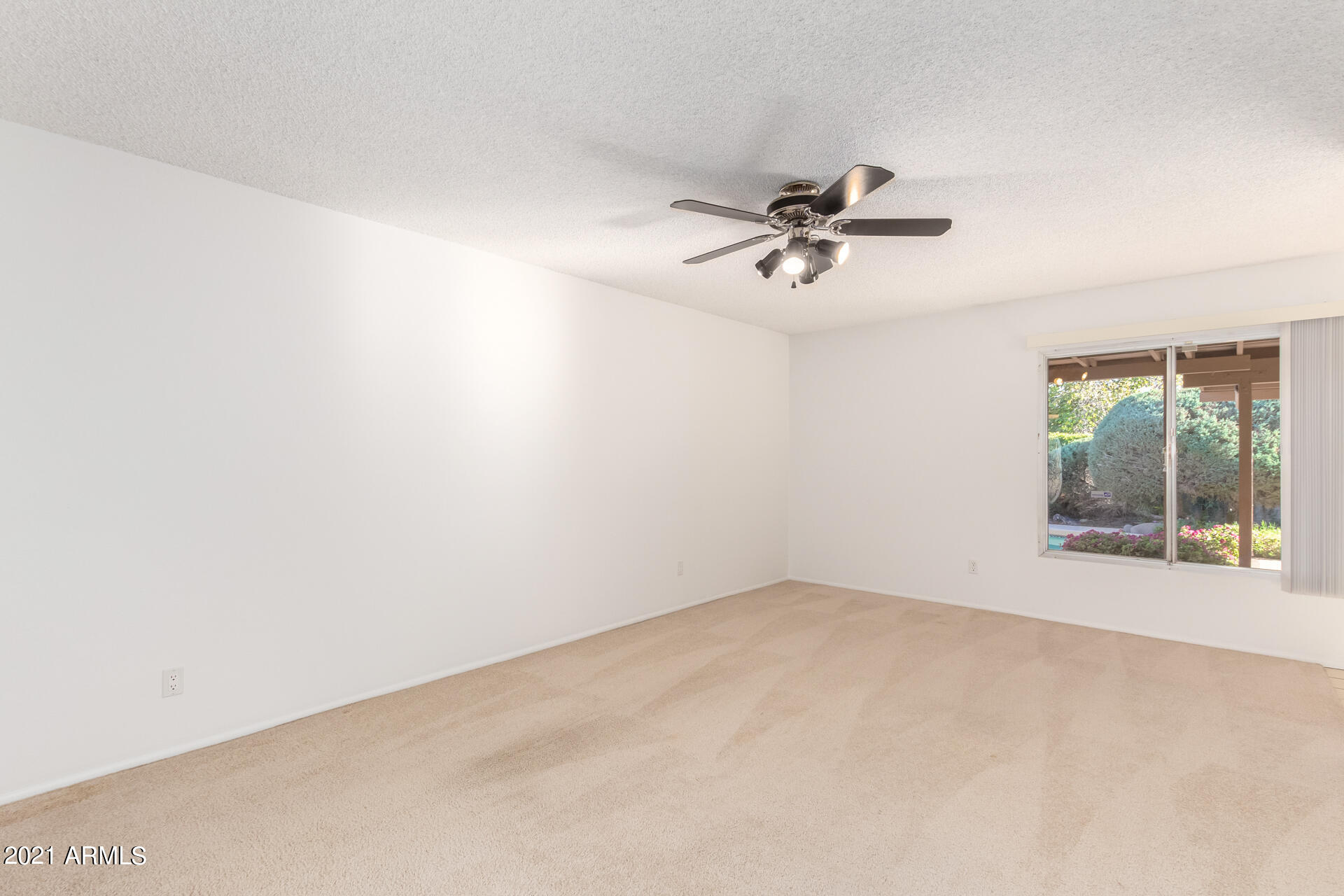 3747 West Hearn Road Phoenix, AZ 85053 - Photo 12 of 41 9