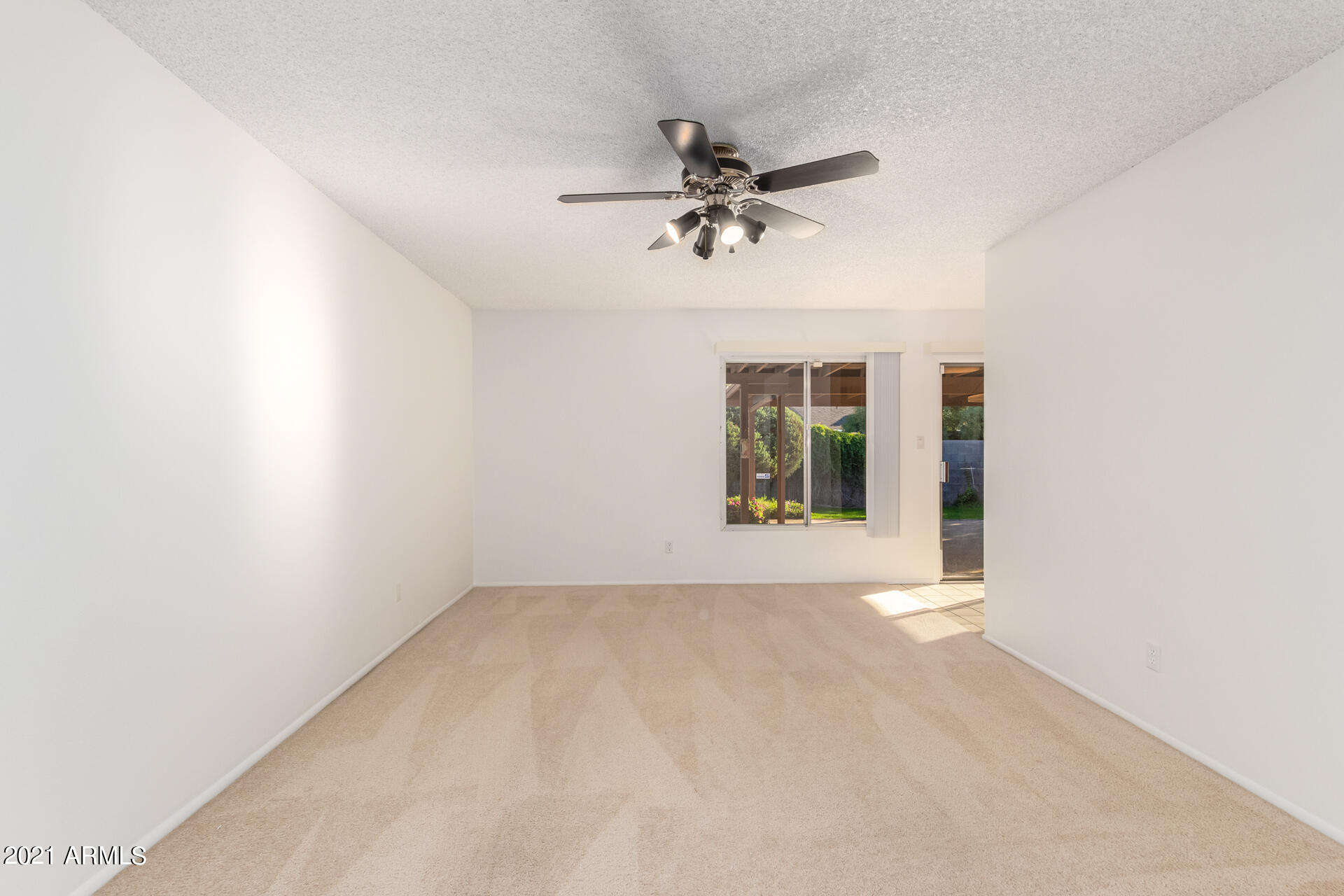3747 West Hearn Road Phoenix, AZ 85053 - Photo 13 of 41 11