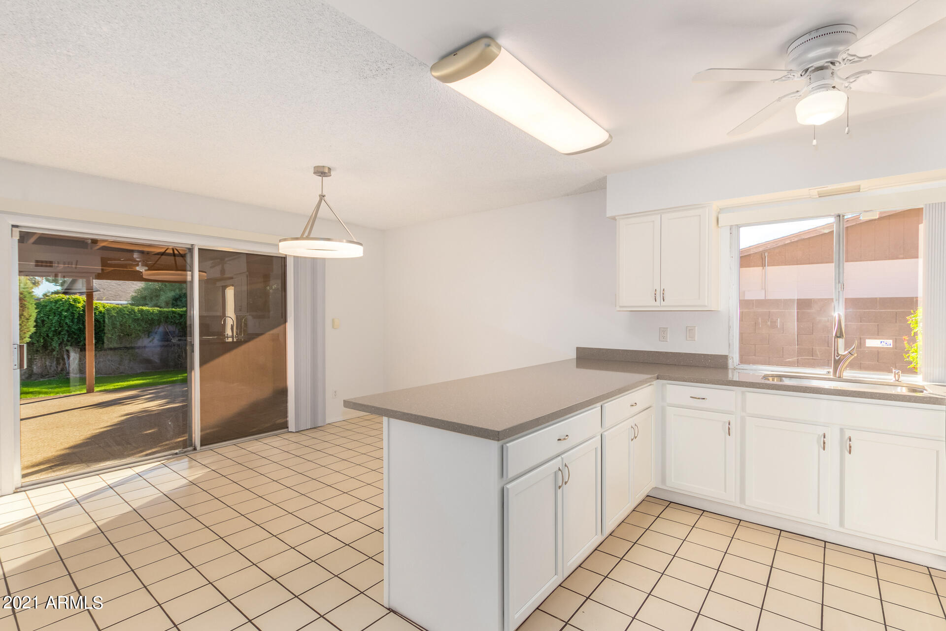 3747 West Hearn Road Phoenix, AZ 85053 - Photo 18 of 41 17