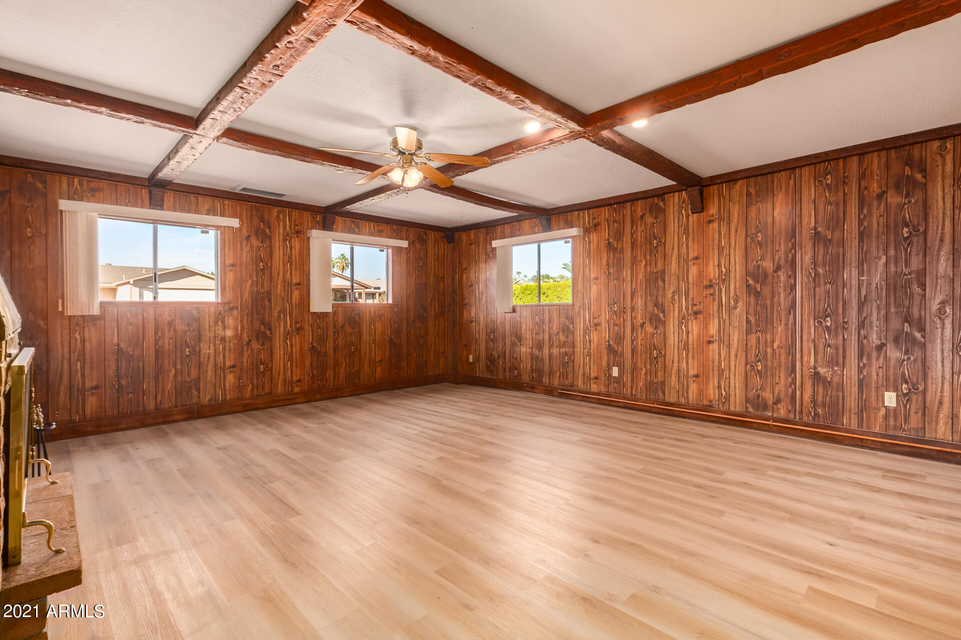 3747 West Hearn Road Phoenix, AZ 85053 - Photo 26 of 41 18