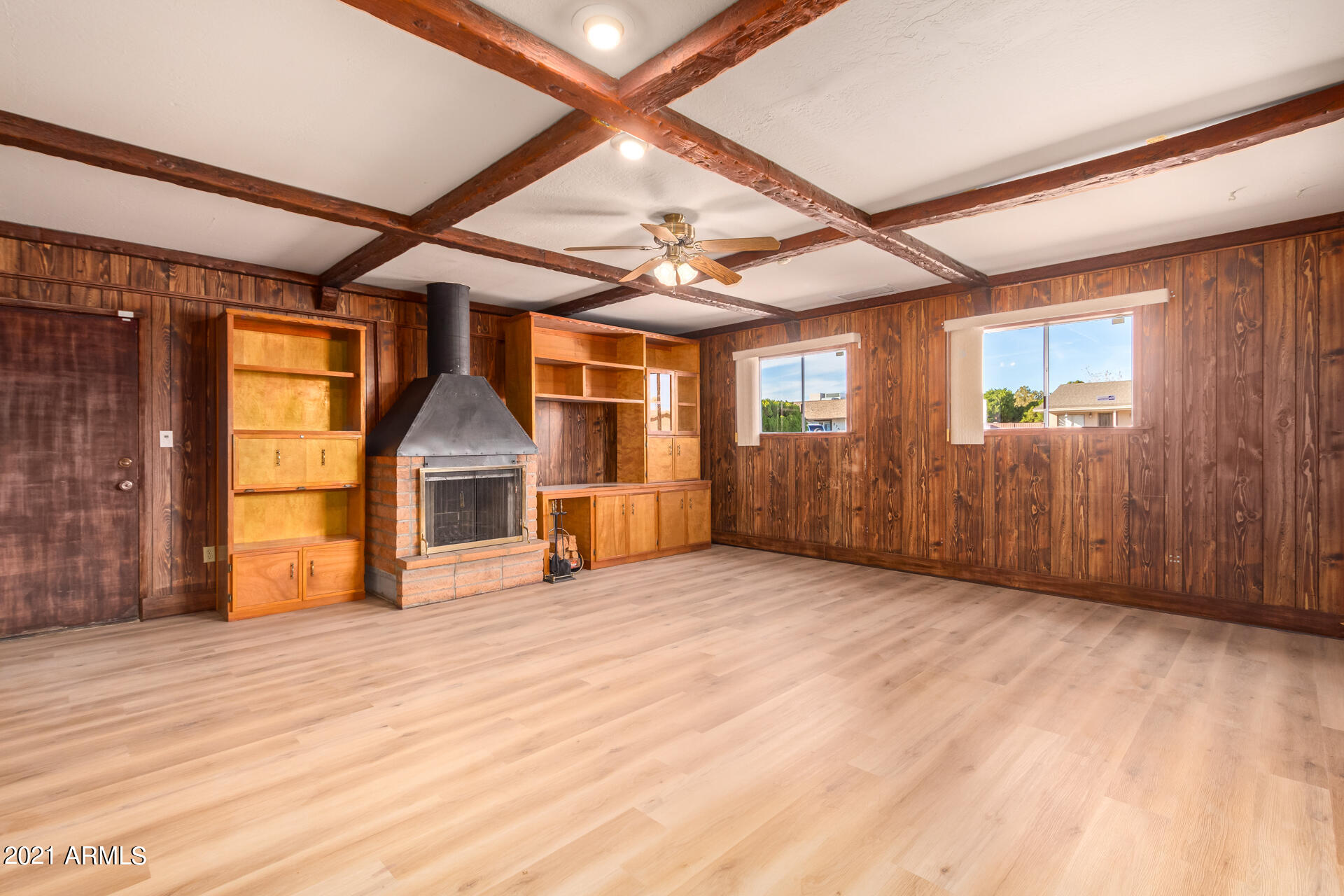 3747 West Hearn Road Phoenix, AZ 85053 - Photo 27 of 41 19
