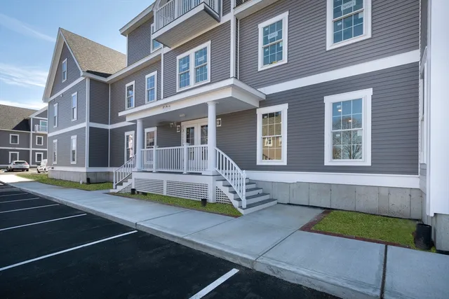 $2,995 | 50 Country Way, Unit C204, Scituate, MA 02066