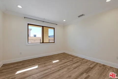 $1,300,000 | 1610 Camden Avenue, Unit 401, Los Angeles, CA 90025