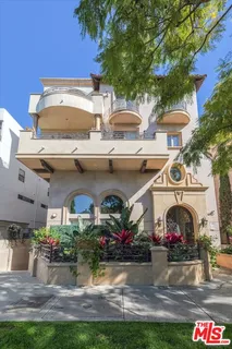 $1,300,000 | 1610 Camden Avenue, Unit 401, Los Angeles, CA 90025