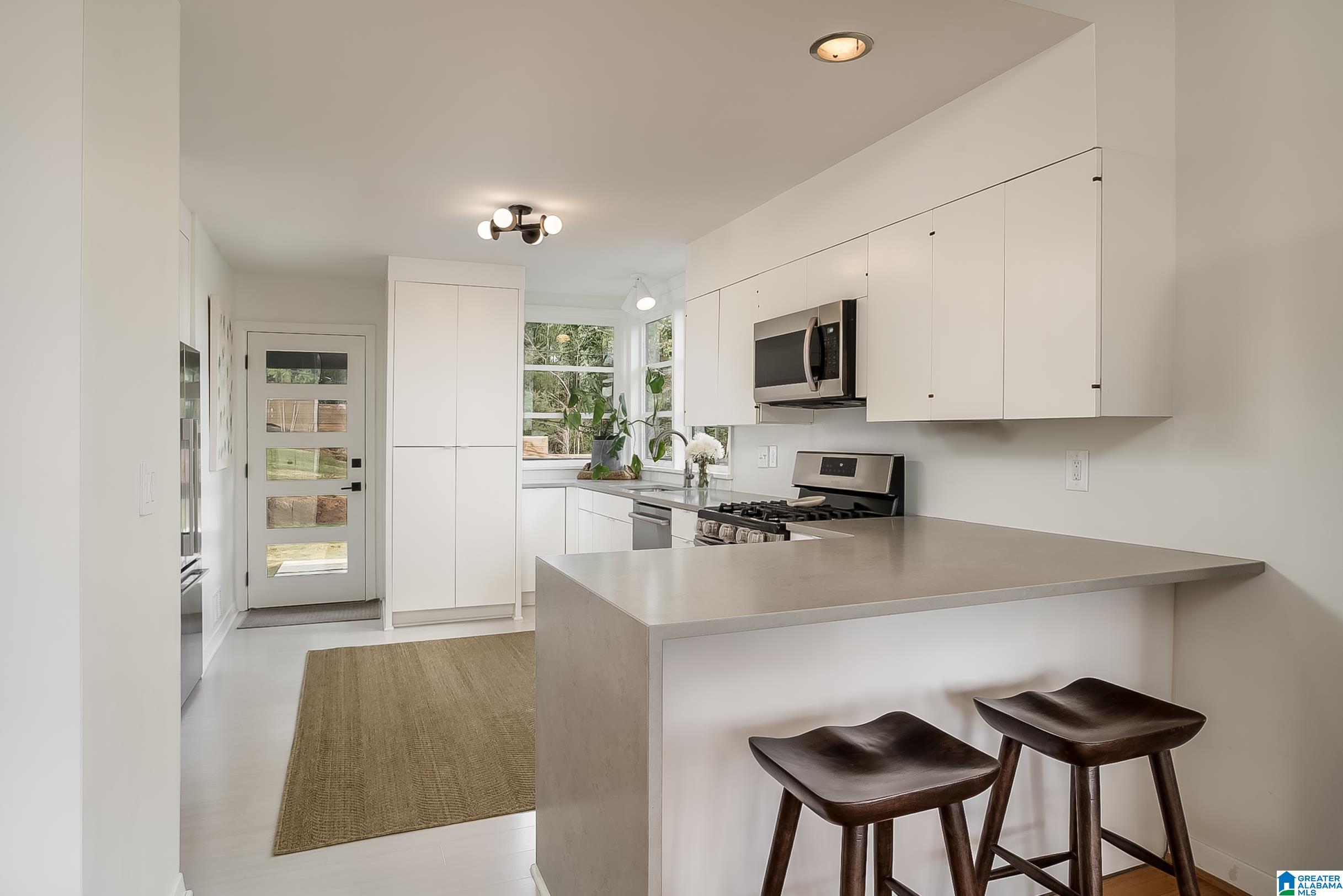 912 Irving Road Birmingham, AL 35209 - Photo 16 of 40