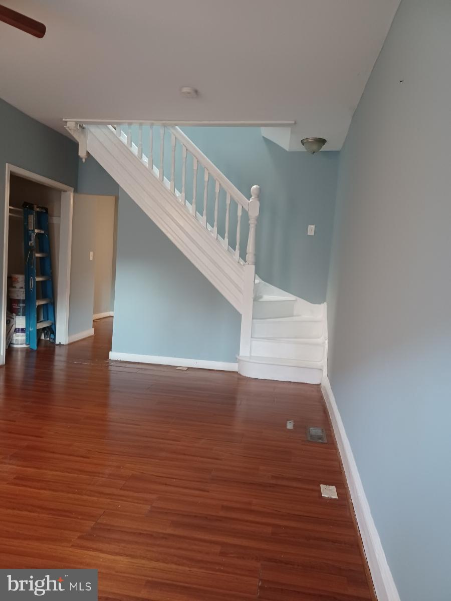 701 Appleton Street Baltimore, MD 21217 - Photo 4 of 29 FRESHLY PAINTED