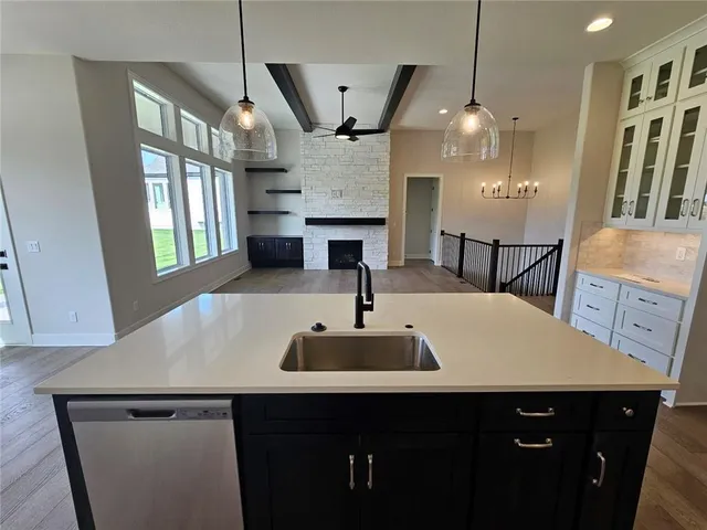 $747,500 | 11242 South Sunray Drive, Olathe, KS 66061