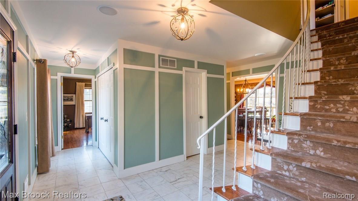 4014 Nearbrook Road Bloomfield Hills, MI 48302 - Photo 4 of 50 5_1.jpg