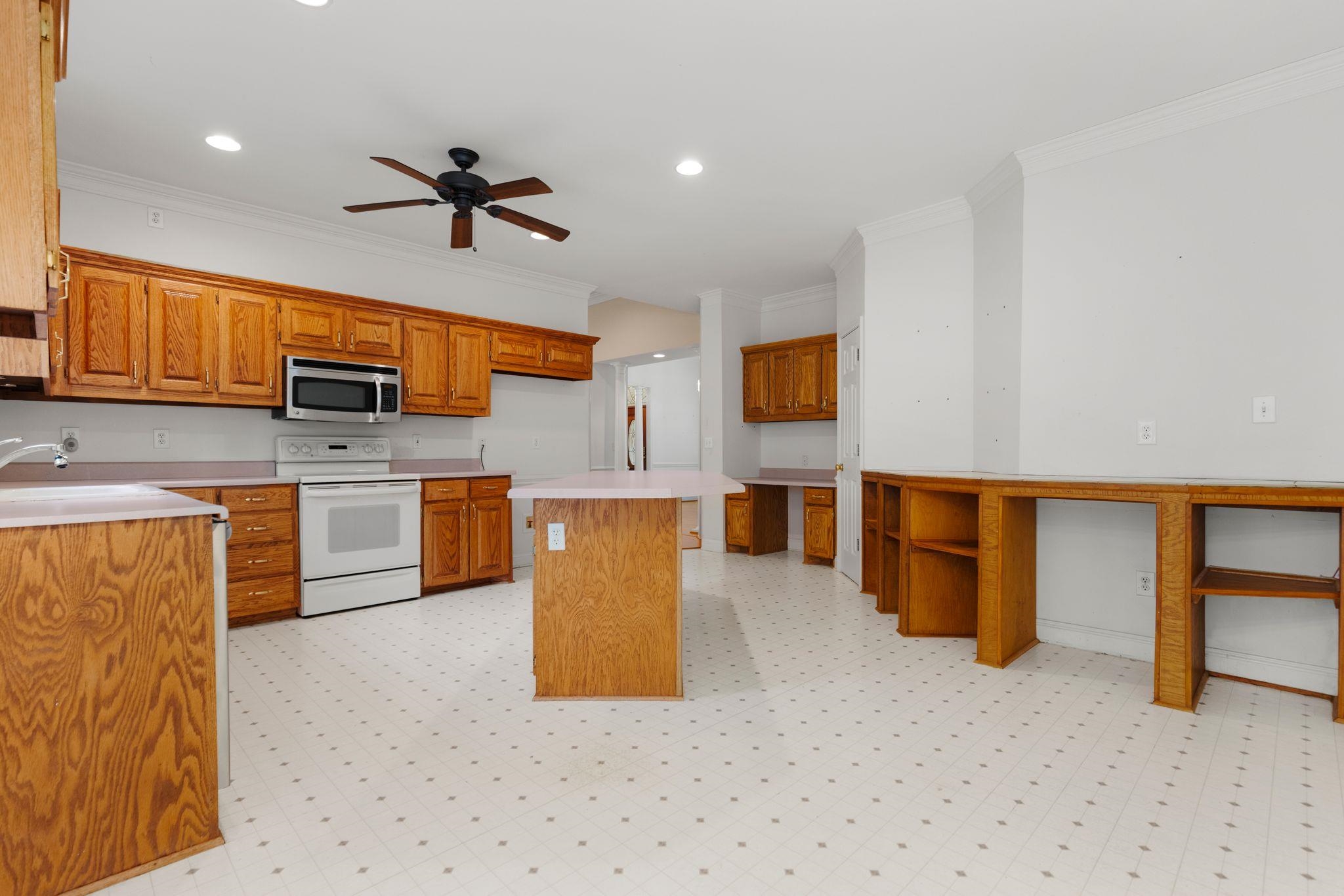626 Old Iron Works Road Spartanburg, SC 29302 - Photo 11 of 35 Gallery Image 11