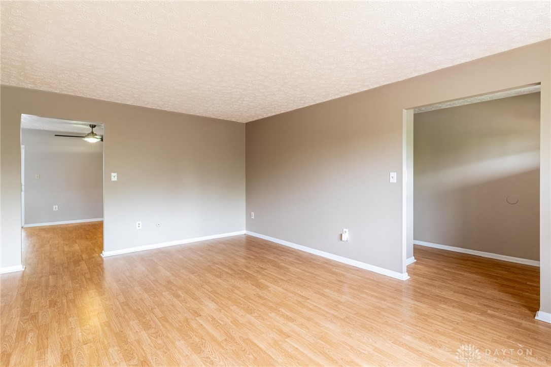 1255 East Westbrook Road Clayton, OH 45415 - Photo 2 of 34