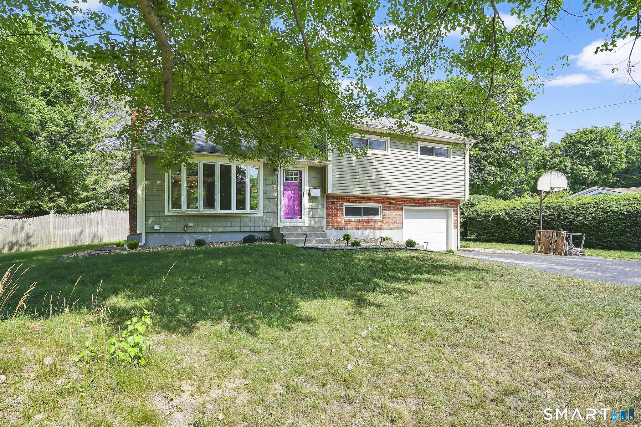 12 Webster Road Enfield, CT 06082 - Photo 2 of 38