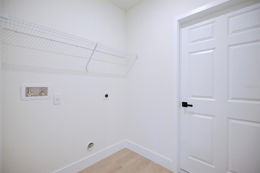 8724 Capilla Street Sebring, FL 33872 - Photo 11 of 33 a view of a room