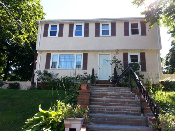 27 Wadaga Road Weymouth, MA 02191 - Photo 1 of 29 Gallery Image 1