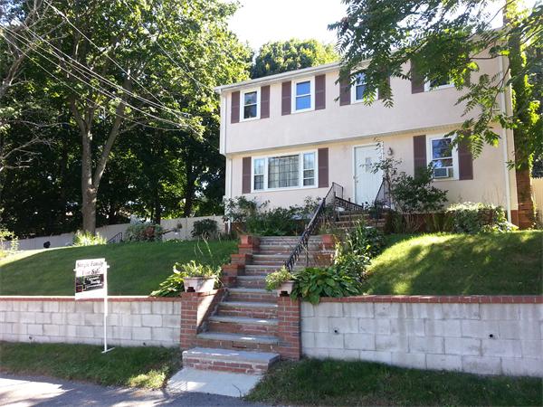 27 Wadaga Road Weymouth, MA 02191 - Photo 2 of 29 Gallery Image 2