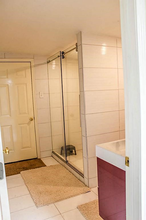 4414 Santee Drive Baytown, TX 77521 - Photo 50 of 50 a bathroom with a shower