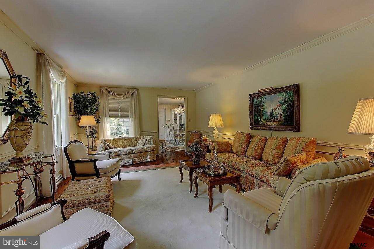 1000 Grantley Road York, PA 17403 - Photo 3 of 36 Gallery Image 3