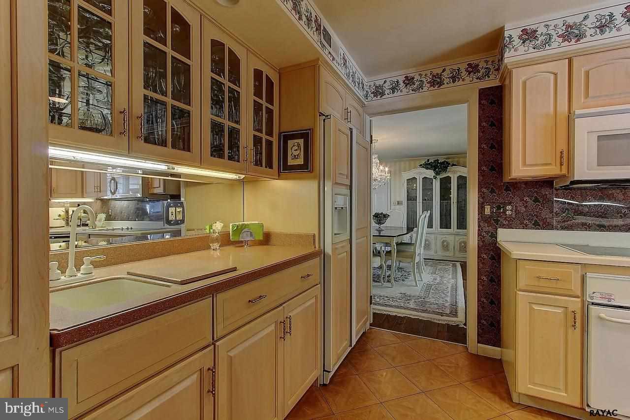 1000 Grantley Road York, PA 17403 - Photo 9 of 36 Gallery Image 9