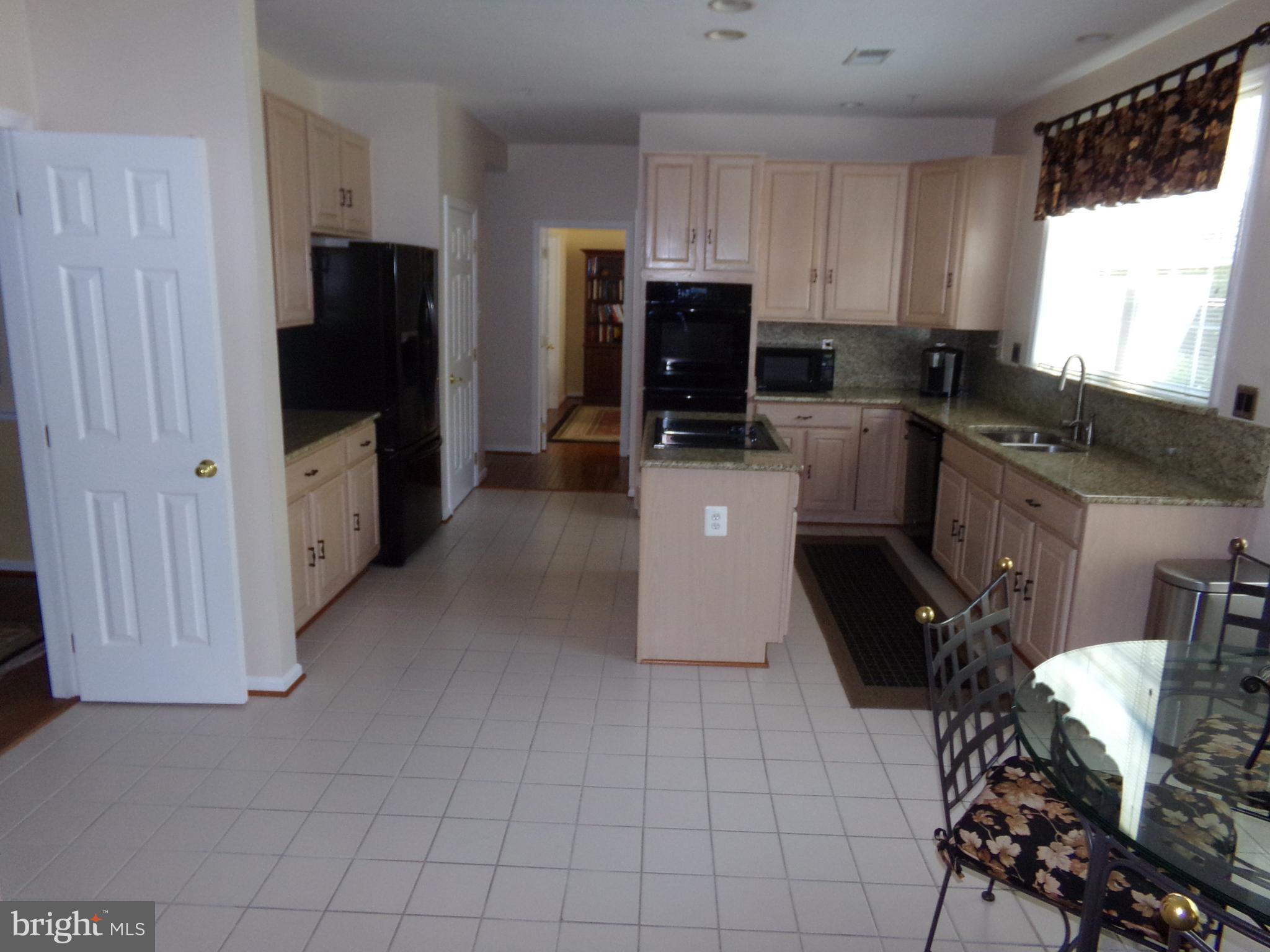 11200 Snowden Pond Road Laurel, MD 20708 - Photo 21 of 63 huge eat-in kitchen