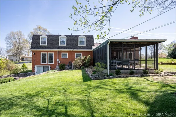 $400,000 | 41 Hilltop Road, Floyds Knobs, IN 47119