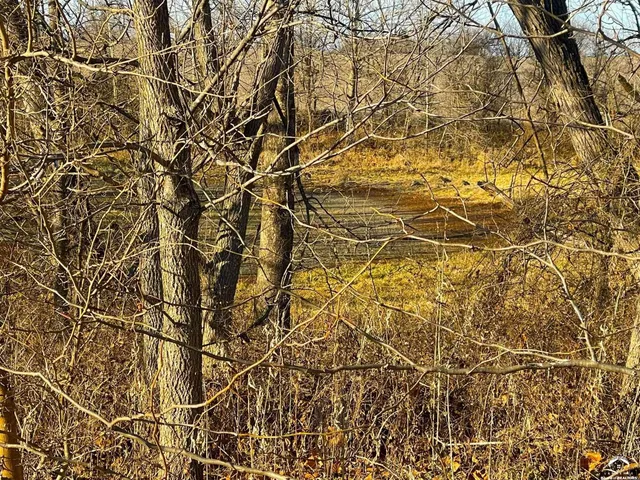 $950,000 | 18550 118th Street, McLouth, KS 66054