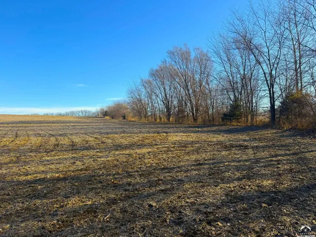 $950,000 | 18550 118th Street, McLouth, KS 66054