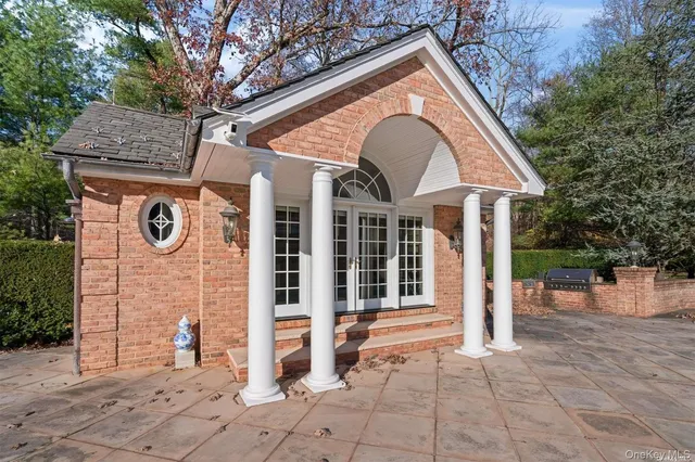 $10,800,000 | 660 Chicken Valley Road, Locust Valley, NY 11560