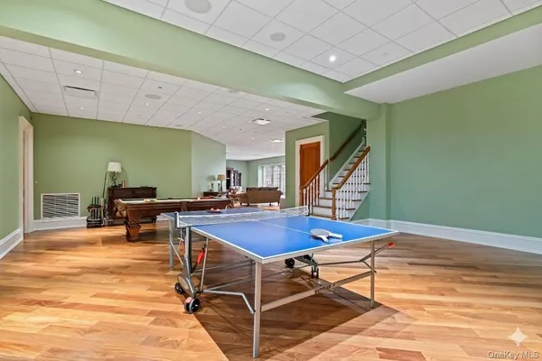$9,807,230 | 660 Chicken Valley Road, Locust Valley, NY 11560
