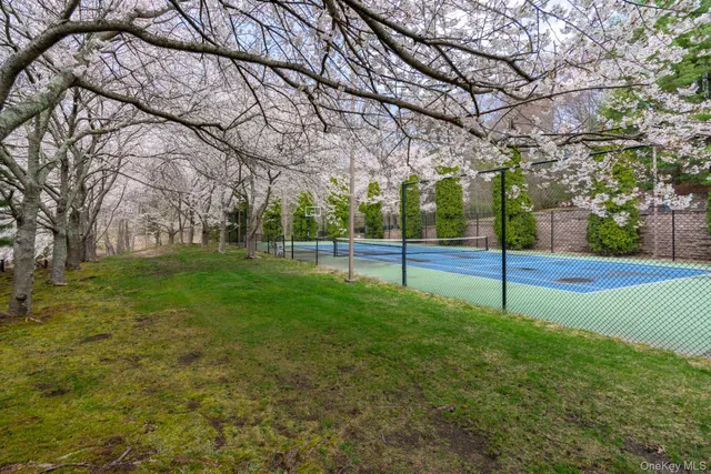 $10,800,000 | 660 Chicken Valley Road, Locust Valley, NY 11560