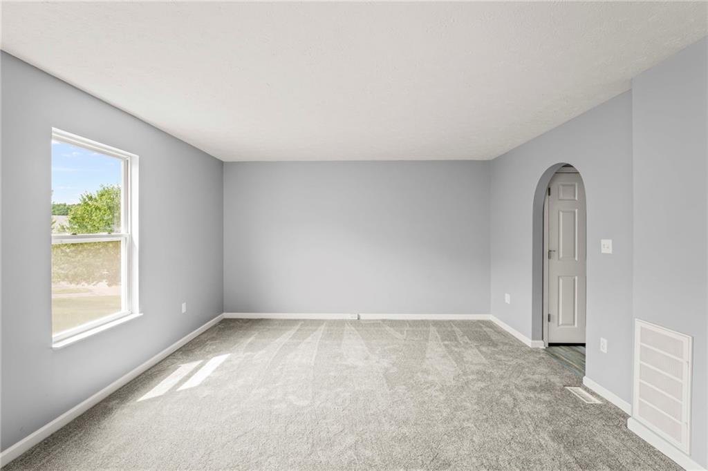 1013 Rural Ridge Drive Cheswick, PA 15024 - Photo 10 of 26 Light and Bright Inviting Living Space