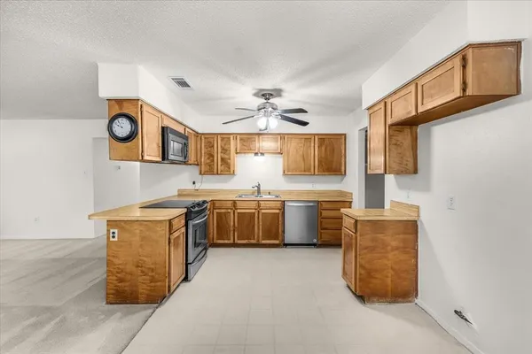 $318,500 | 2709 Willow Bend Court, Bedford, TX 76021