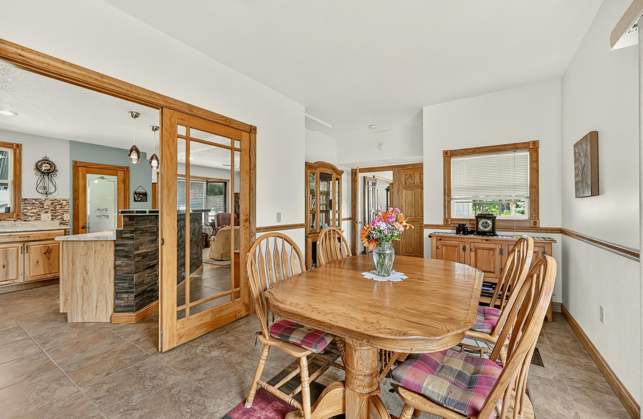 605 University Avenue Spring Valley, MN 55975 - Photo 11 of 37