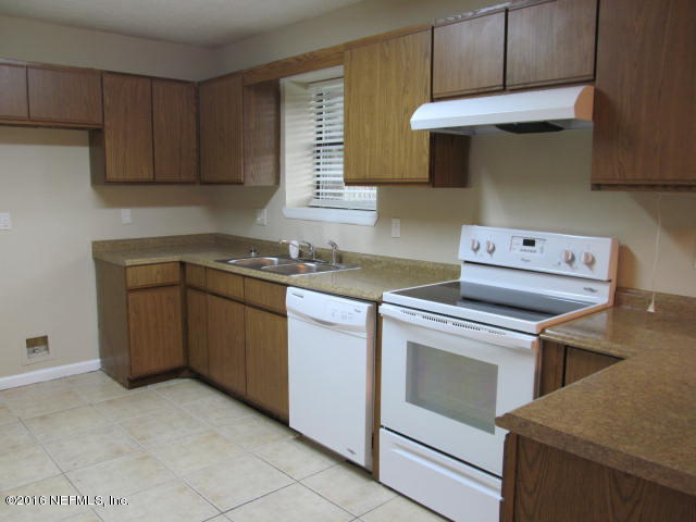 2021 Rothbury Drive Jacksonville, FL 32221 - Photo 6 of 15 Kitchen