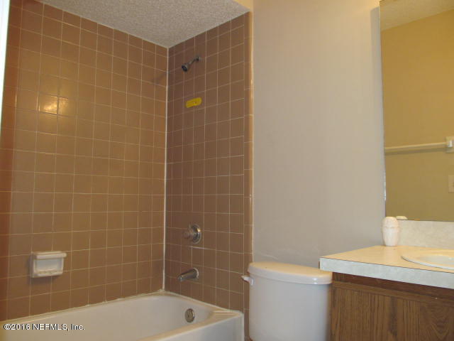 2021 Rothbury Drive Jacksonville, FL 32221 - Photo 10 of 15 Bathroom