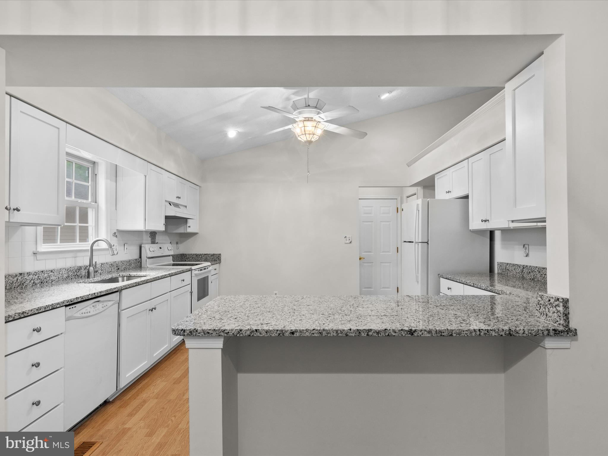 33 Pinehurst Road Berlin, MD 21811 - Photo 12 of 36 New Granite tops