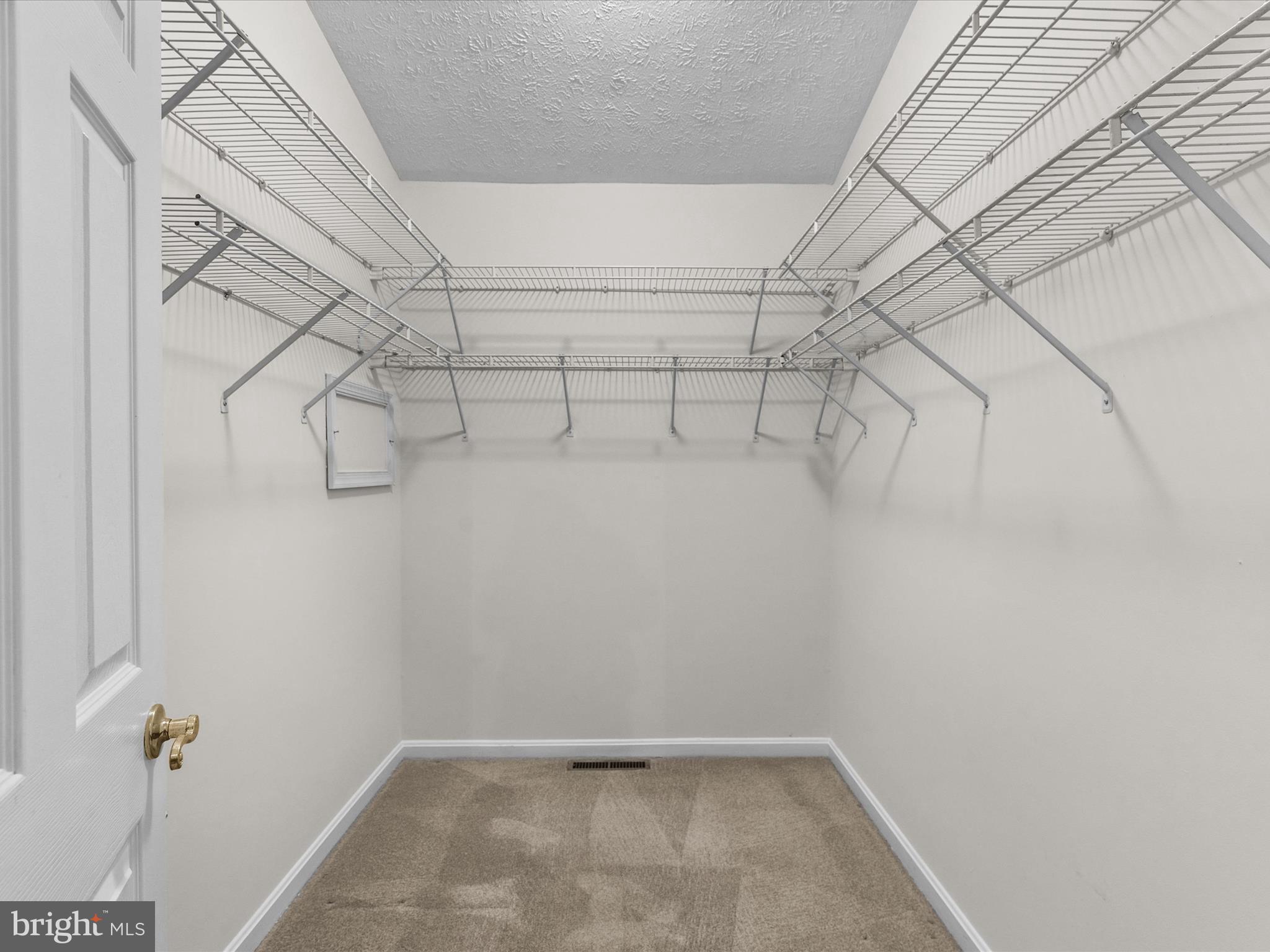 33 Pinehurst Road Berlin, MD 21811 - Photo 26 of 36 Walk in closet