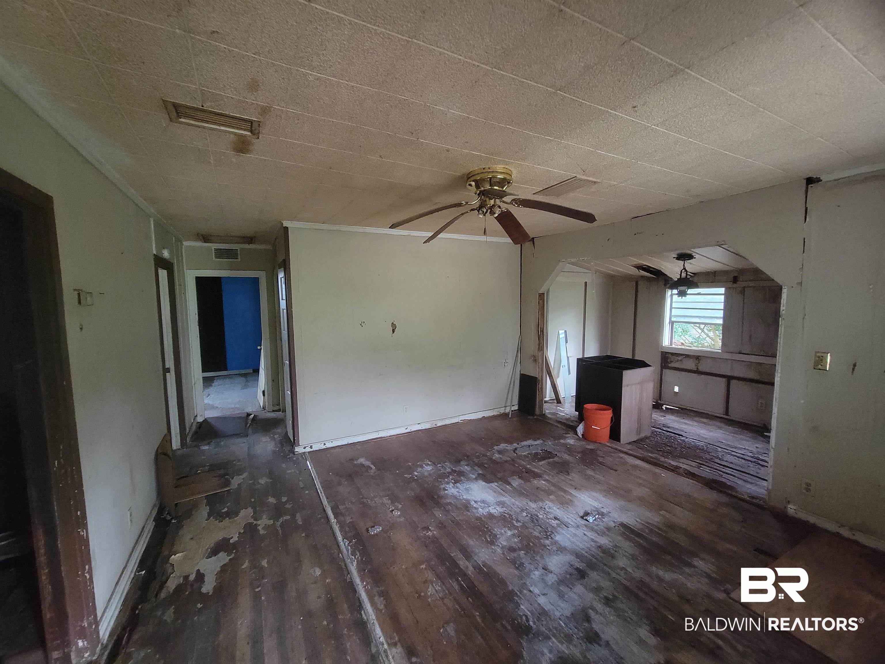 16 Ryan Street Mobile, AL 36611 - Photo 5 of 10