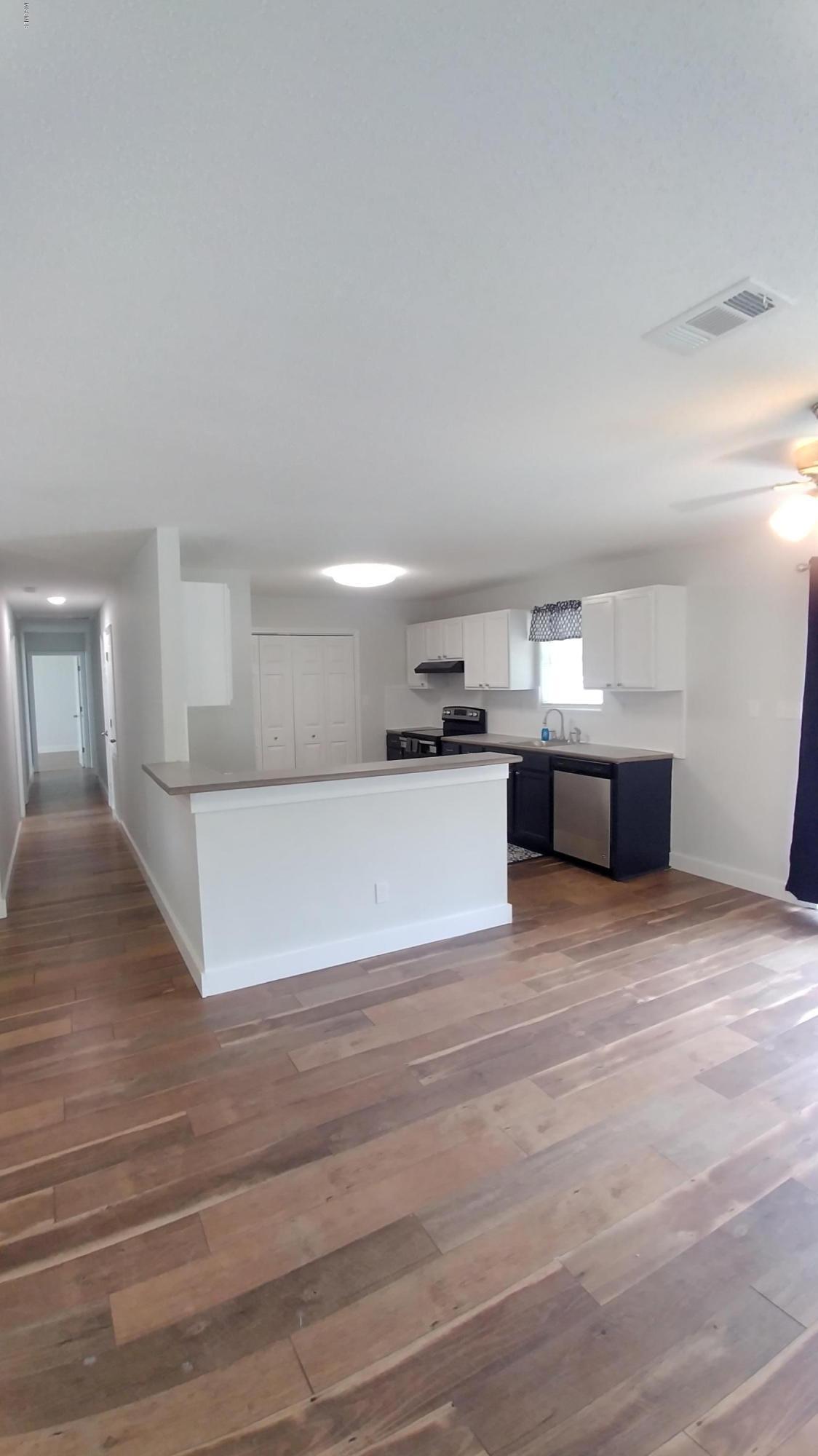 13125 Williams Road Gulfport, MS 39503 - Photo 9 of 30 Kitchen view