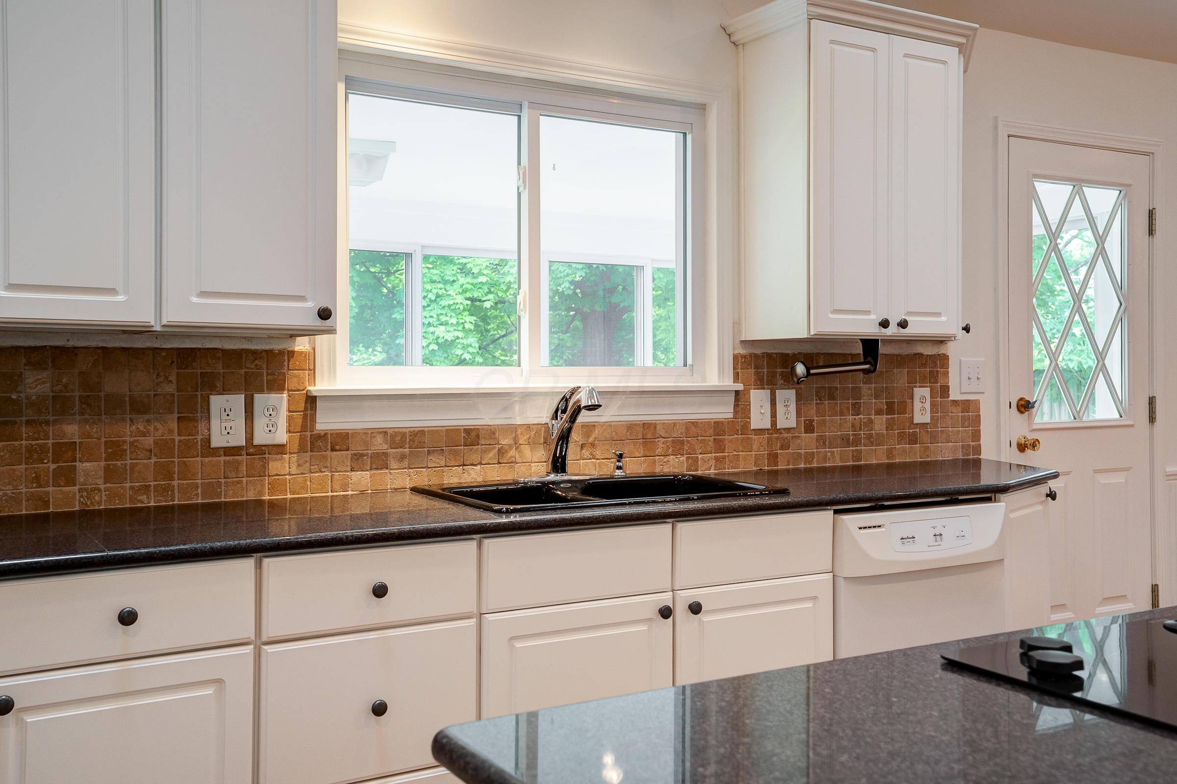 4368 Donington Road Upper Arlington, OH 43220 - Photo 12 of 30