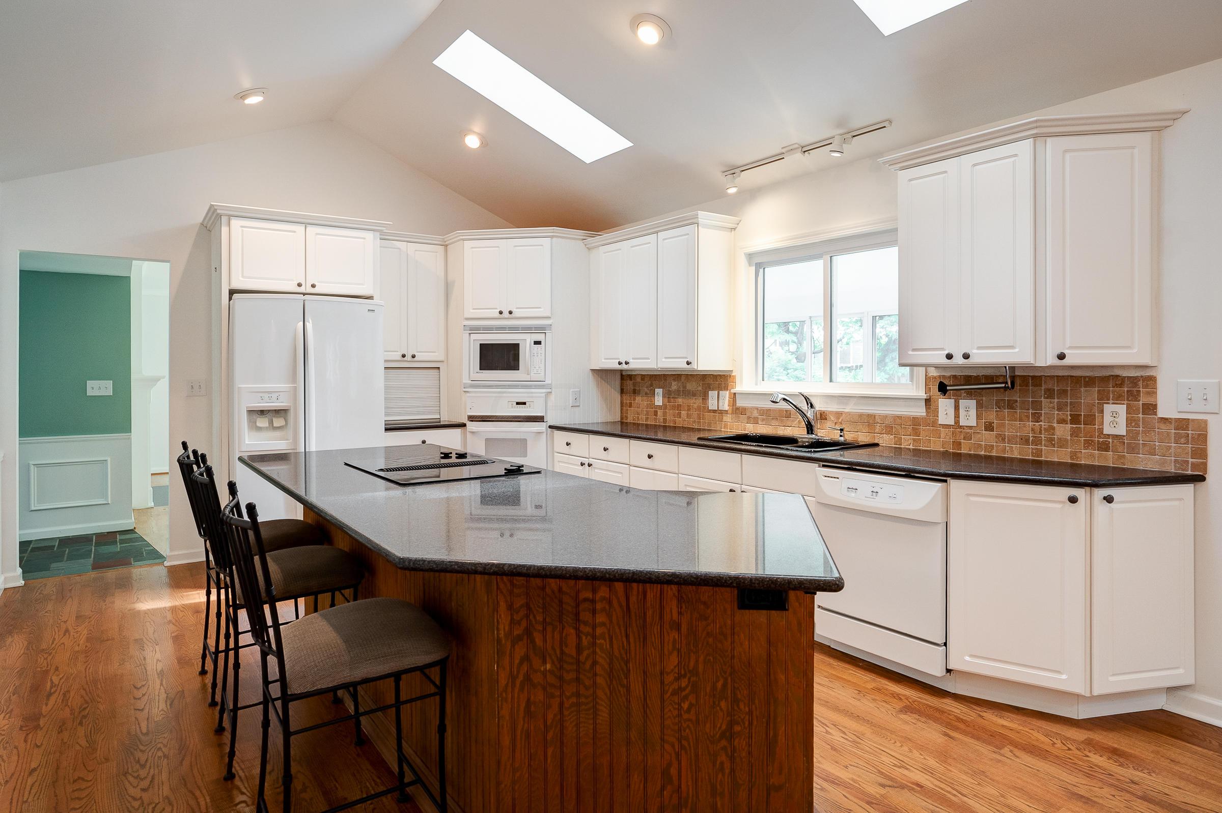 4368 Donington Road Upper Arlington, OH 43220 - Photo 13 of 30