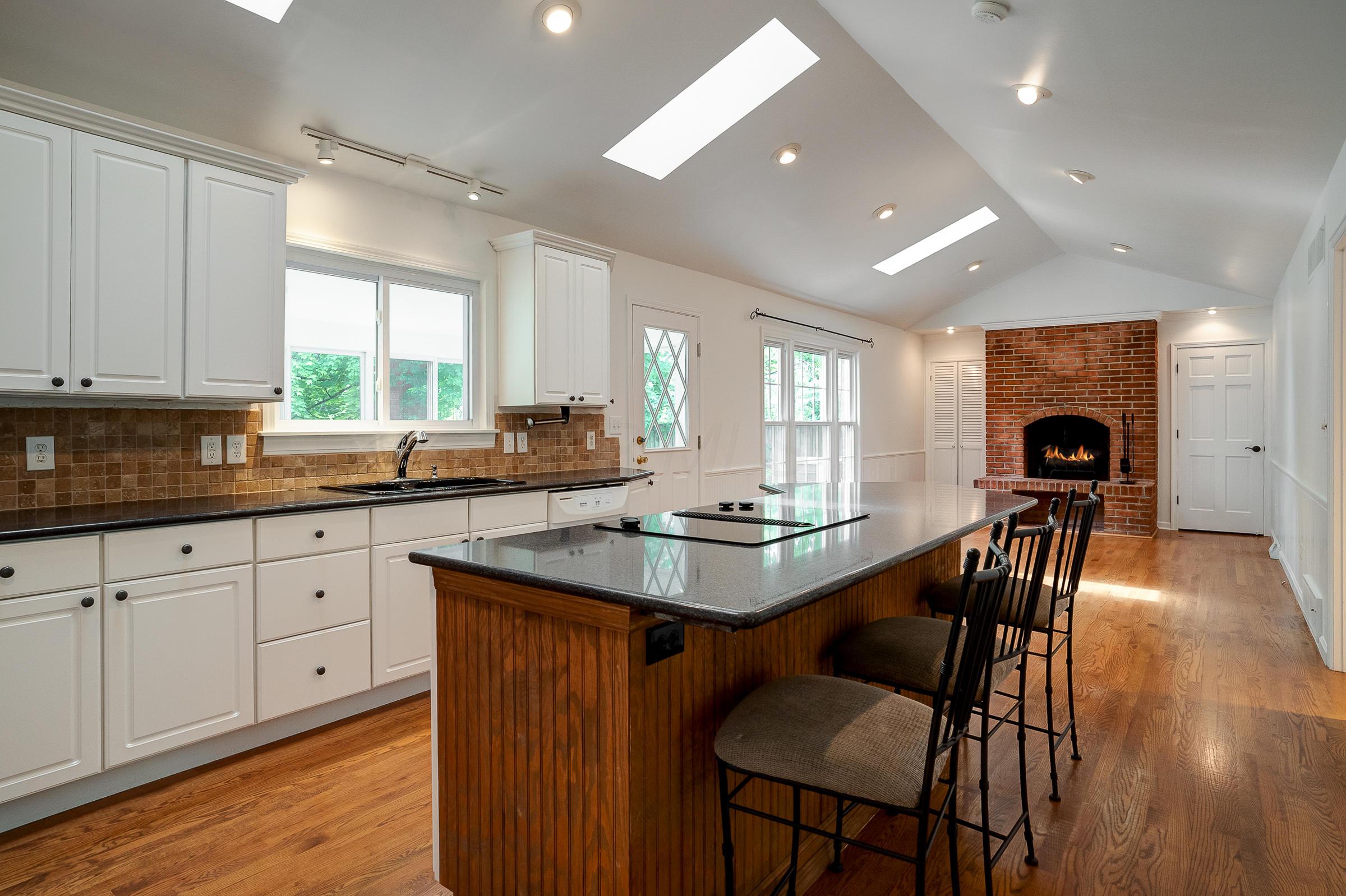 4368 Donington Road Upper Arlington, OH 43220 - Photo 15 of 30