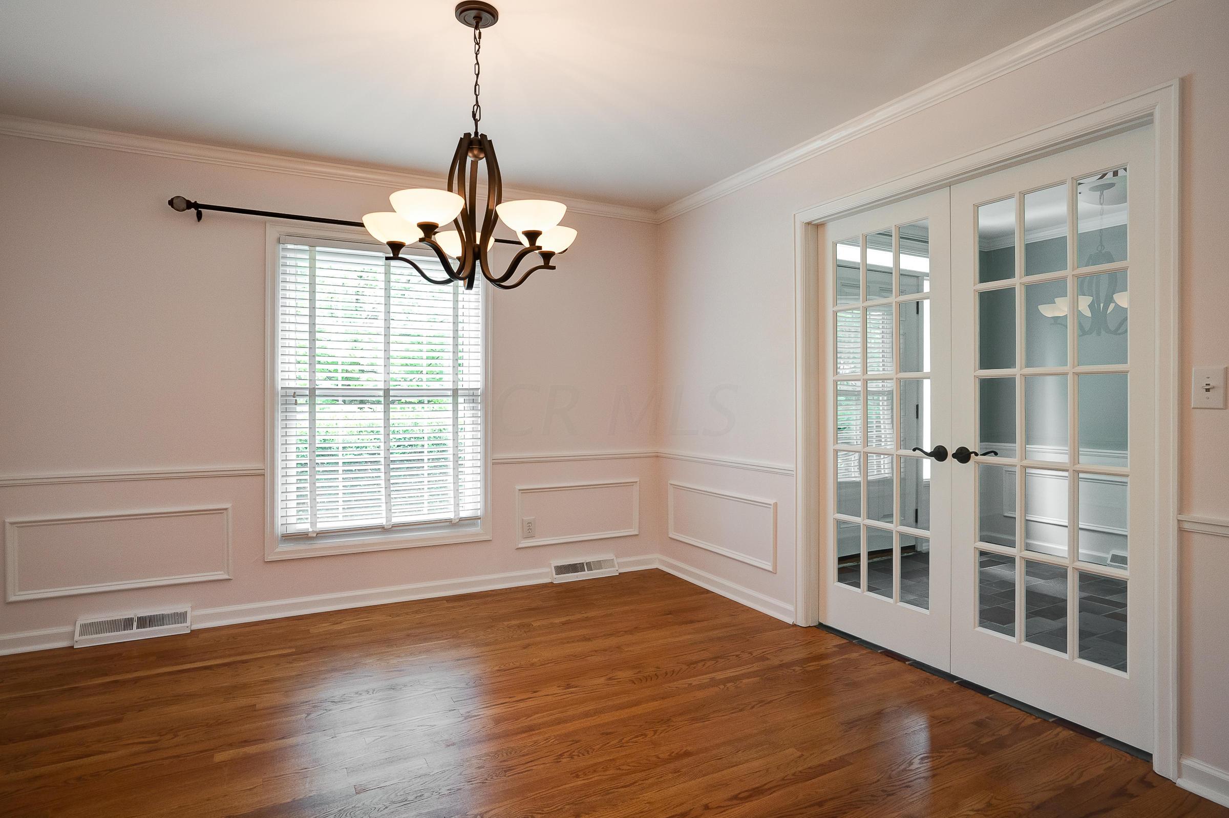 4368 Donington Road Upper Arlington, OH 43220 - Photo 6 of 30