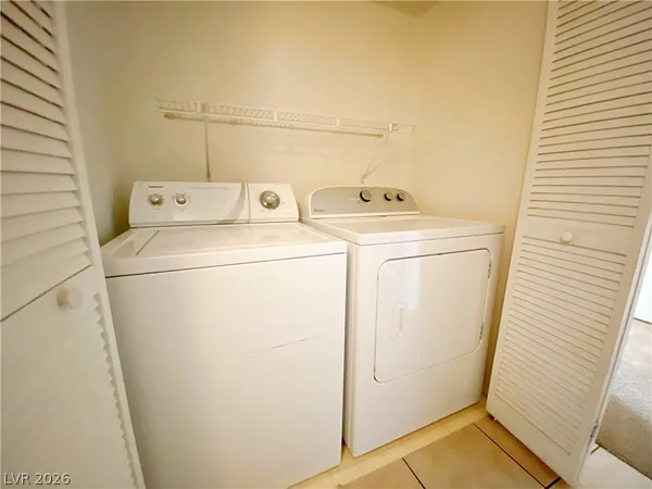 $1,325 | 3061 Key Largo Drive, Unit 204, Las Vegas, NV 89120