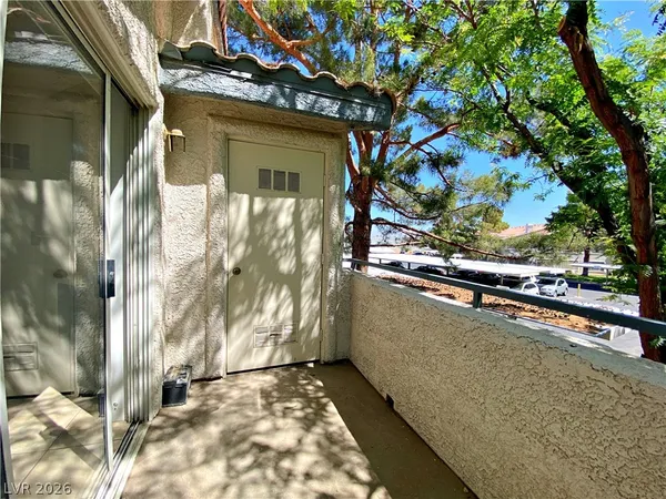 $1,325 | 3061 Key Largo Drive, Unit 204, Las Vegas, NV 89120
