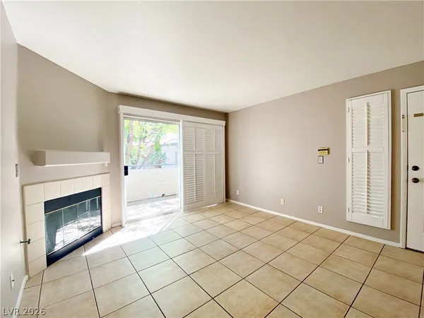 $1,325 | 3061 Key Largo Drive, Unit 204, Las Vegas, NV 89120