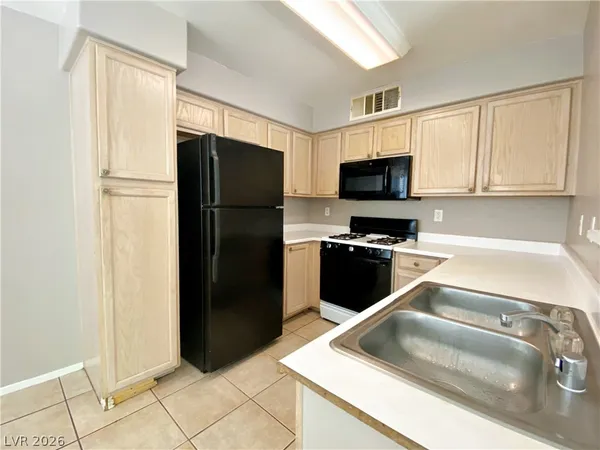 $1,325 | 3061 Key Largo Drive, Unit 204, Las Vegas, NV 89120