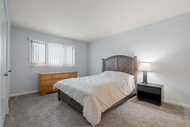 $264,900 | 16345 Brementowne Drive, Tinley Park, IL 60477