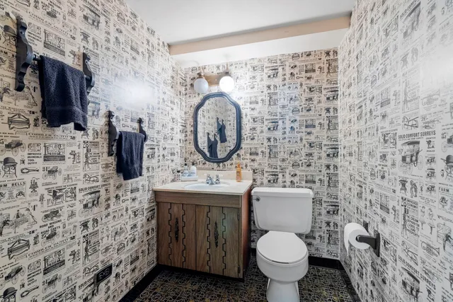 $264,900 | 16345 Brementowne Drive, Tinley Park, IL 60477