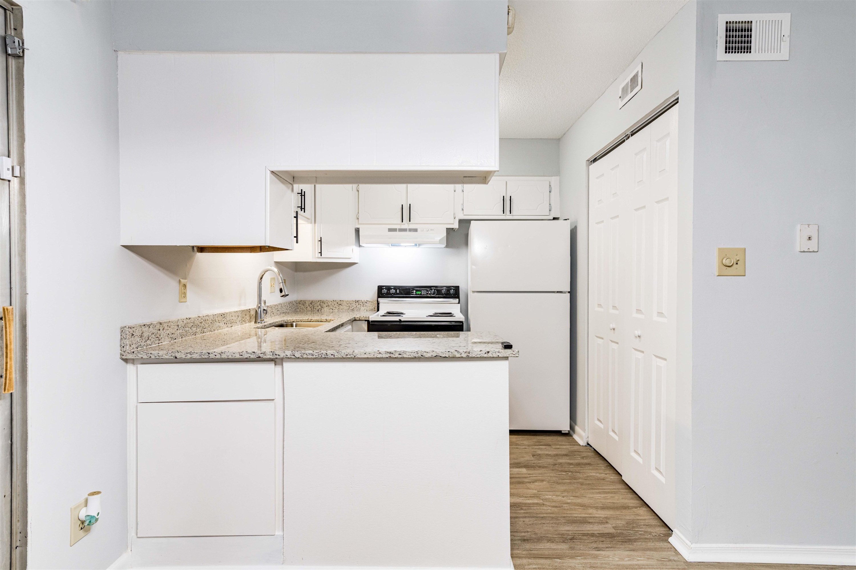 5804 Falls Of Neuse Road, Unit F Raleigh, NC 27609 - Photo 3 of 24 Photo 3