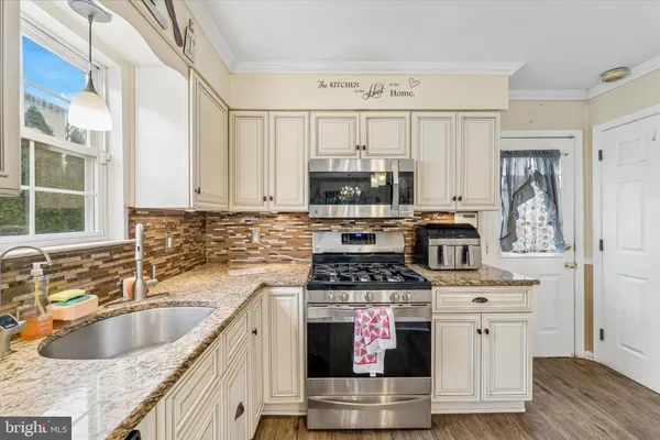 $349,900 | 57 South Oak Avenue, Aldan, PA 19018